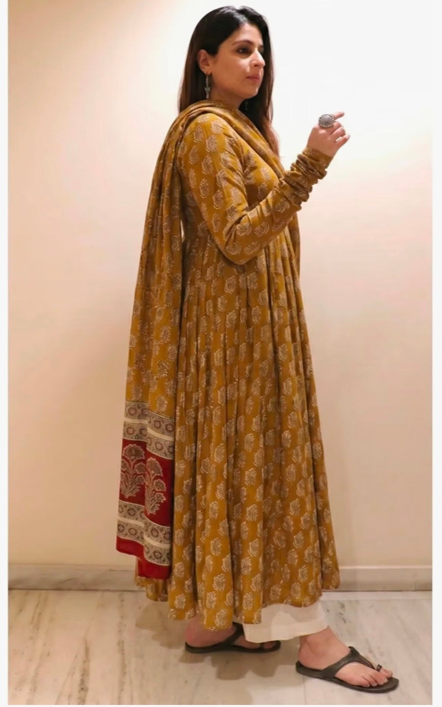 Anarkali Kurta Pant and printed Dupatta Set