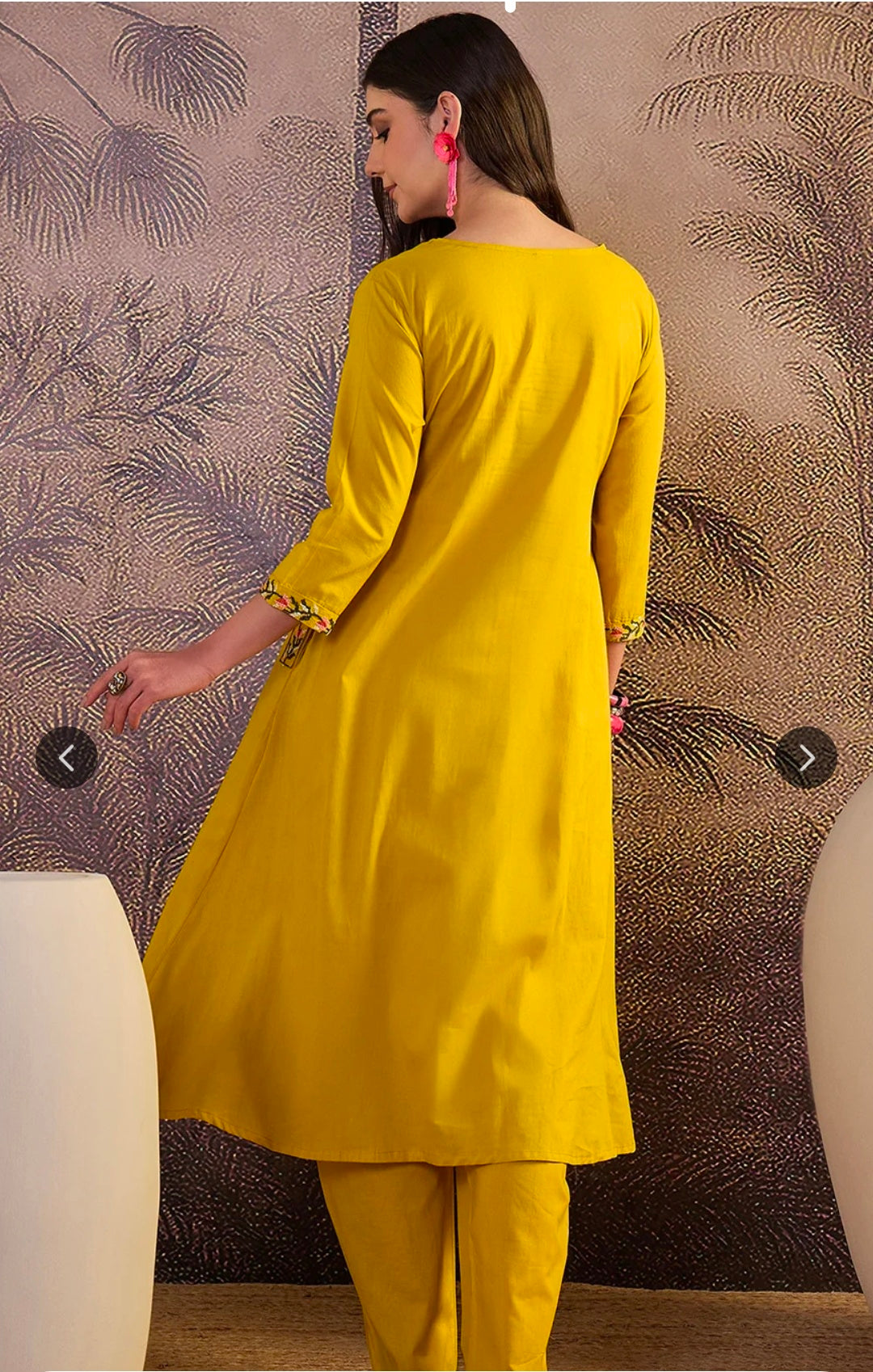 Women's Pure Cotton Floral Thread Work Kurta Pant Set